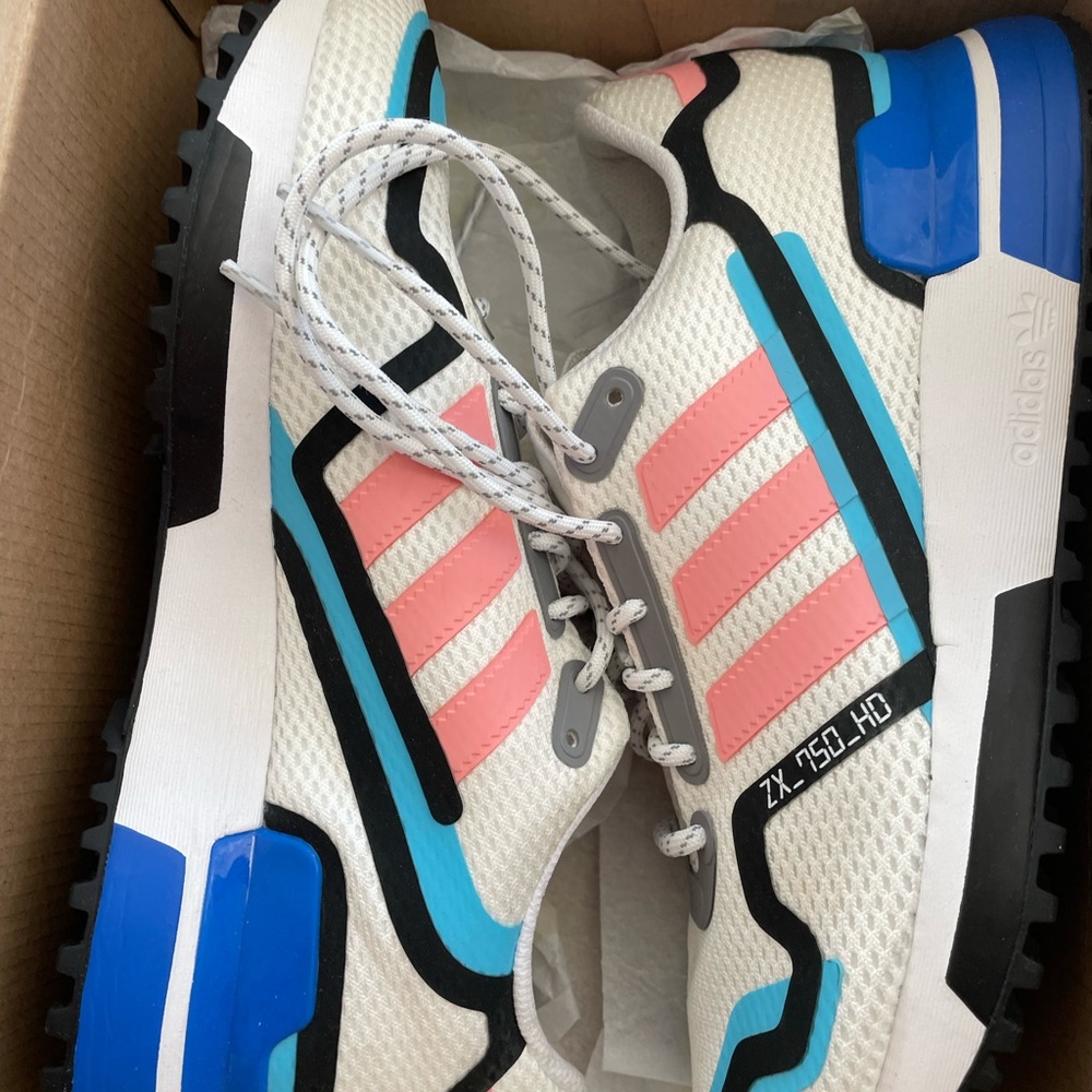 Kids Adidas Size 7